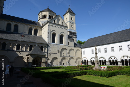 Pfarrkirche St. Nikolaus und Abtei Brauweiler