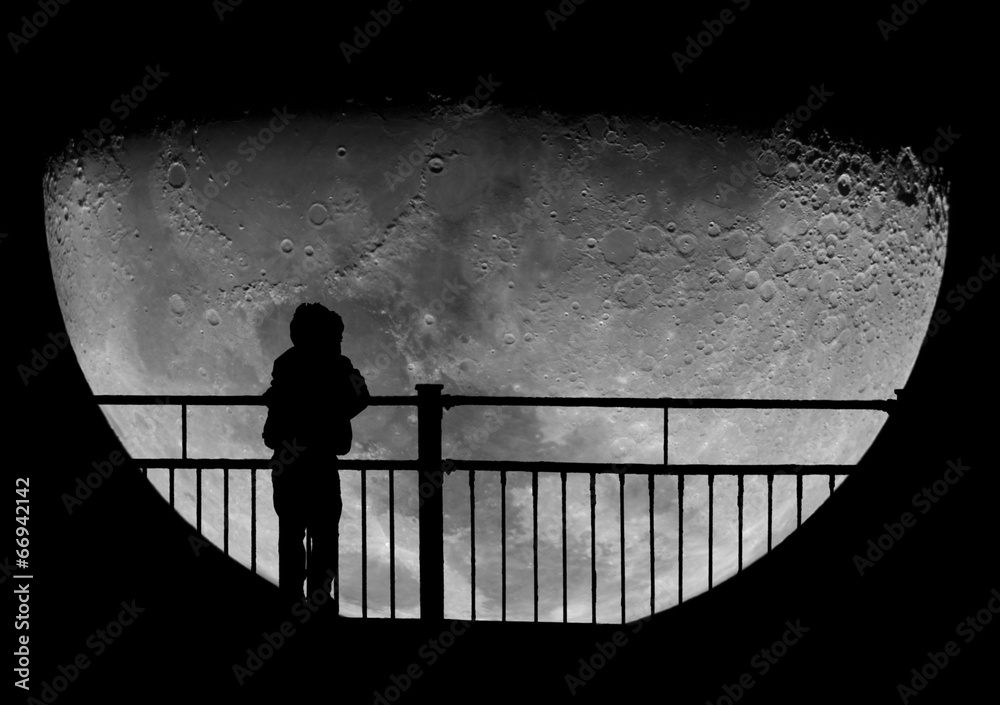 Silhouette of a child staring at the Moon. Science education. - obrazy, fototapety, plakaty 