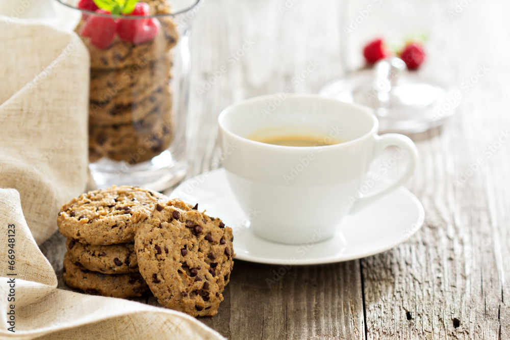 Chocolate chip cookies with milk Chocolate chip cookies with milk