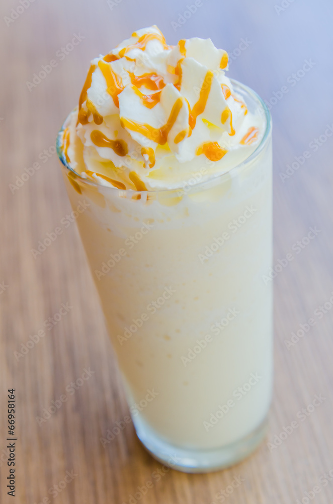 Vaniila smoothie milkshake Vaniila smoothie milkshake