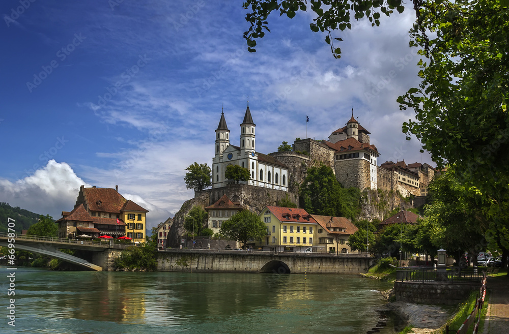 Obraz premium Aarburg Castle