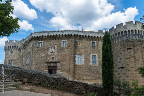 Château Suze-la-Rousse