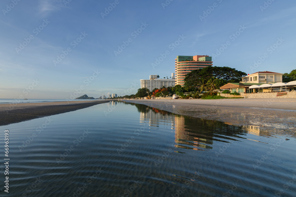 Beach with reflection at Huahin