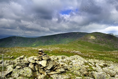 Konstfotografi Cairn on Hart Crag with Fairfield Crag Behind