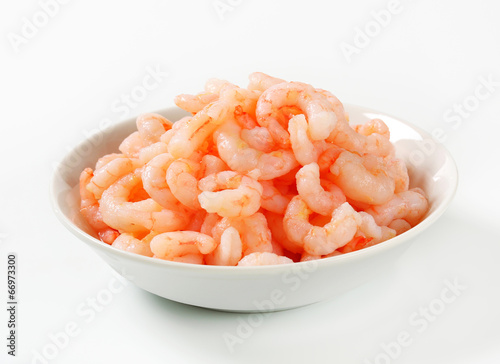 Peeled shrimps photo