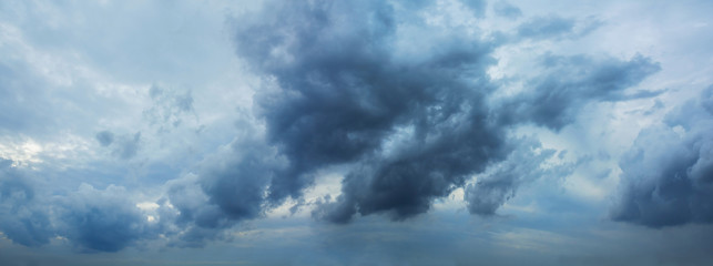 Canvas schilderij Hemel Donkere dreigende wolken aan hemel  © theevening
