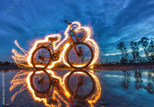rower-malowany-swiatlem