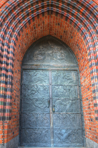Brama bazyliki w Poznaniu