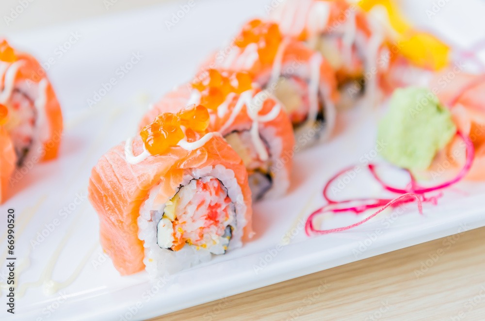 Salmon roll sushi