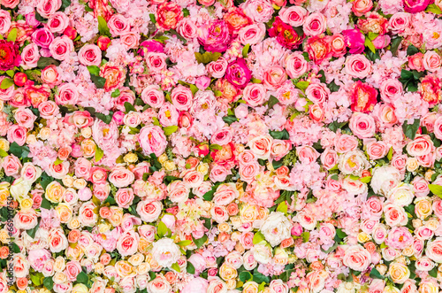 Flower background © siraphol