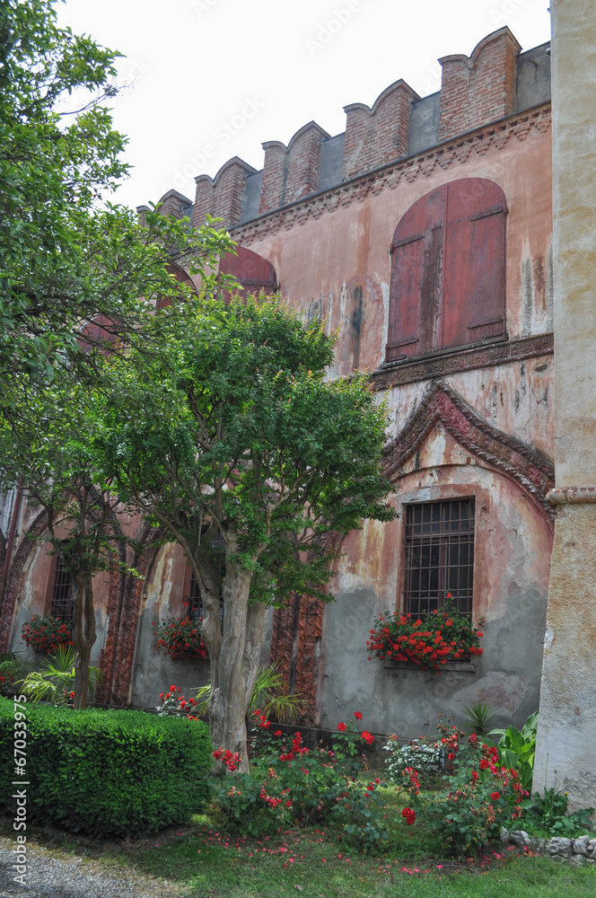 Fototapeta premium Castello del Roccolo in Caraglio