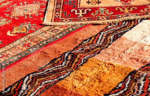 precious Middle Eastern rugs Handmade wool for sale in the antiq