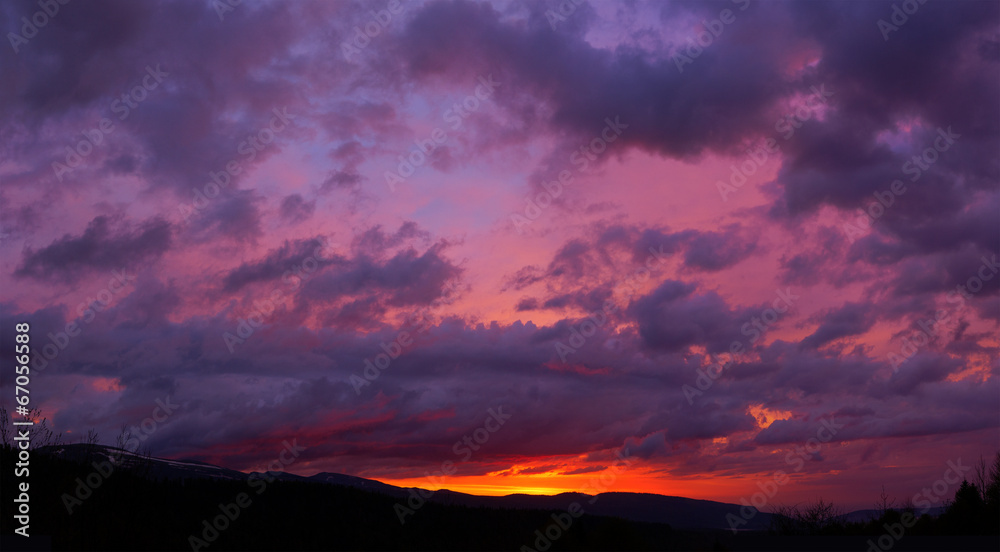 Purple sunset in the mountains, dramatic sky, purple sunset, Lag