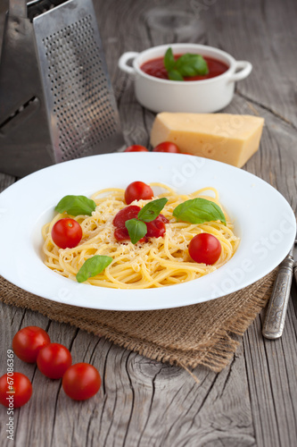 Plate of healthy Italian spaghetti