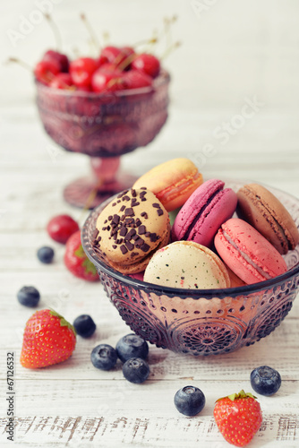 Macaroon with berries