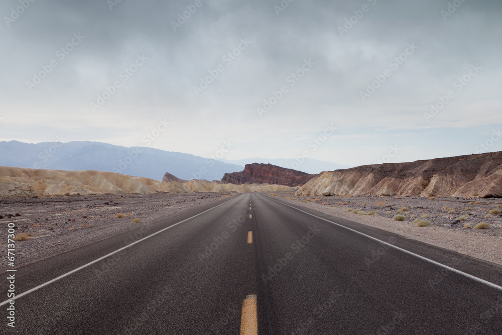 Naklejka premium droga do doliny śmierci