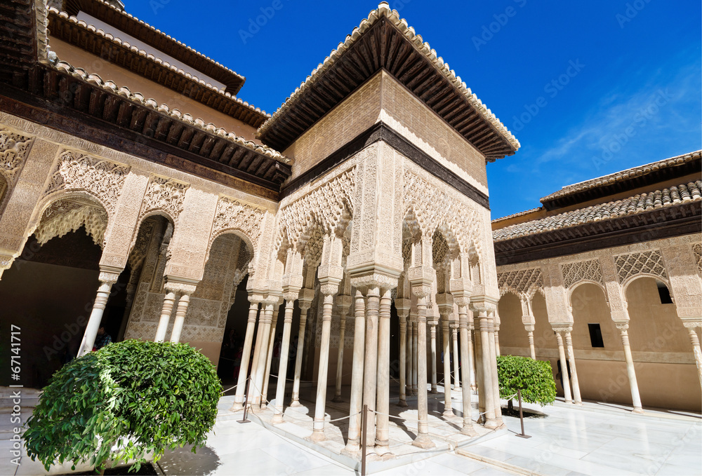 Detail of the famous Alhambra palace, Granada, Andalusia, Spain.