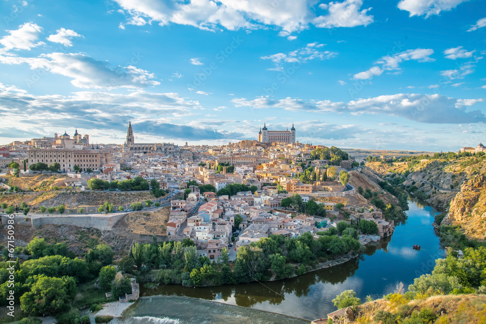 Panoramic view of the historic city of Toledo with river Tajo in - obrazy, fototapety, plakaty 