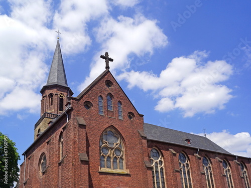 Kath.Pfarrkirche St. Jacobus in HILDEN ( bei Düsseldorf )