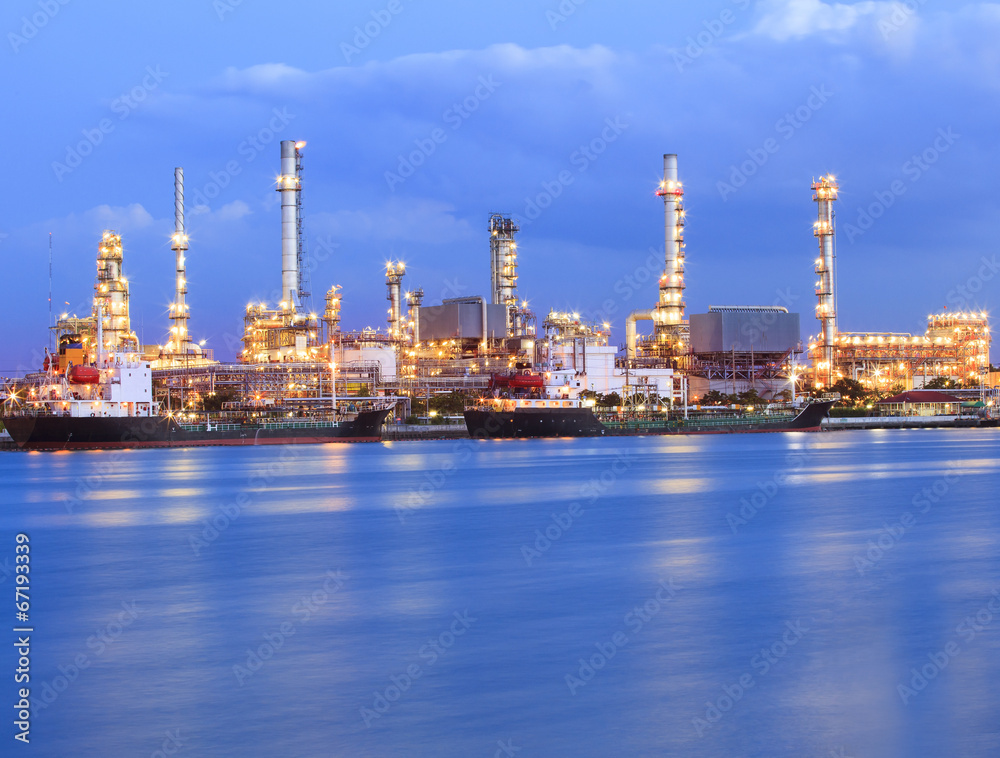 beautiful lighting of oil refinery industry plant beautiful lighting of oil refinery industry plant