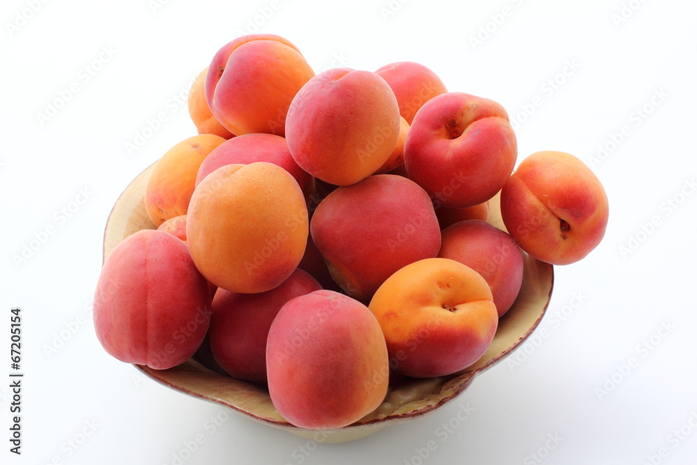 Abricots sur la table Abricots sur la table