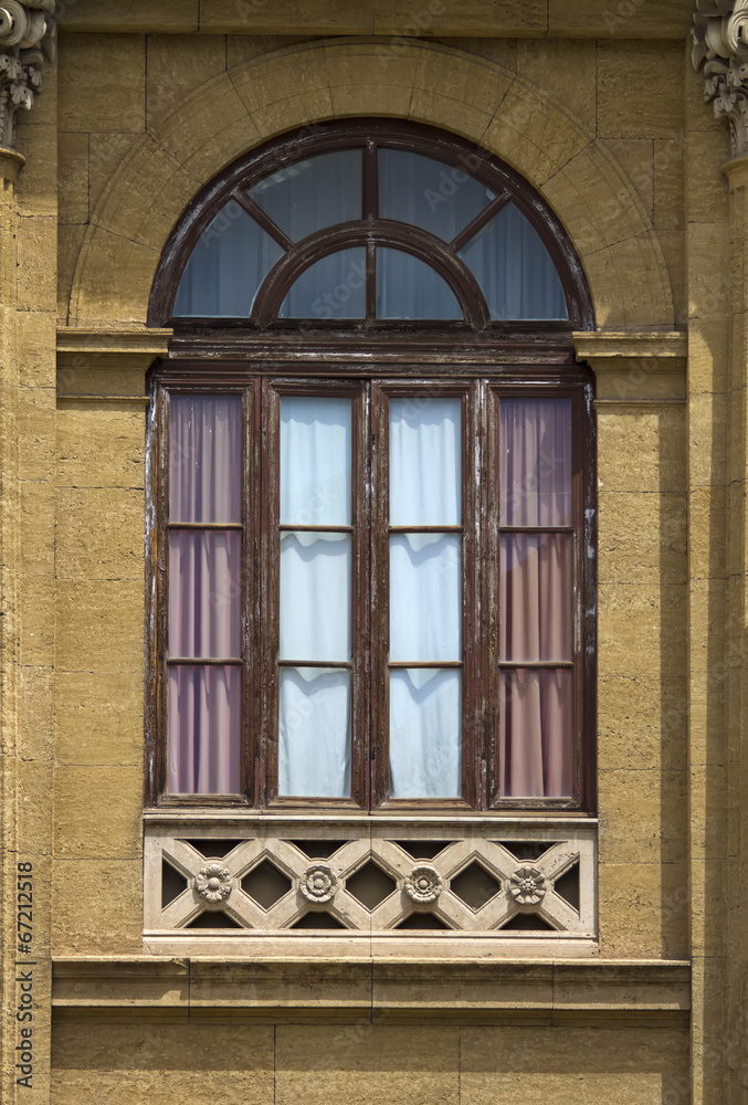 Obraz premium Old siclian window