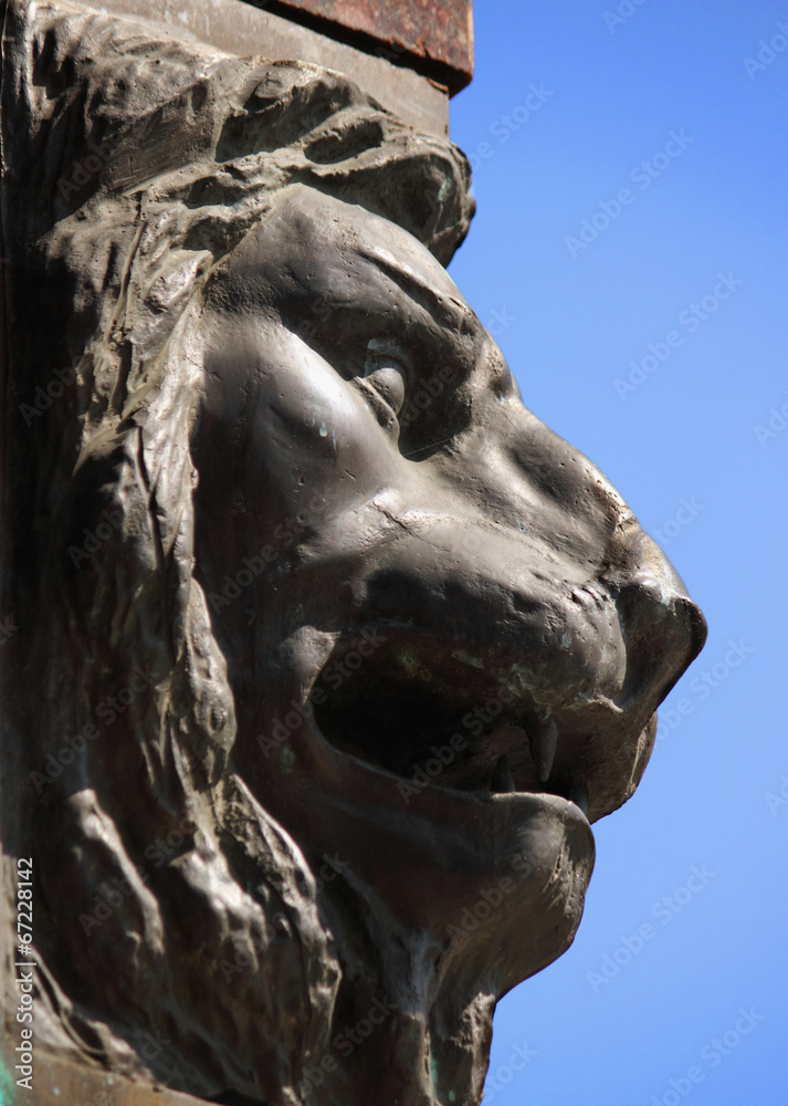 sculpture of a lion as a symbol of strength and greatness