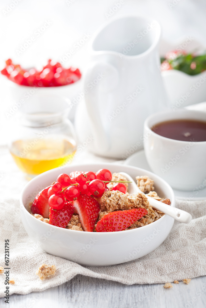 healthy breakfast with granola and strawberry healthy breakfast with granola and strawberry