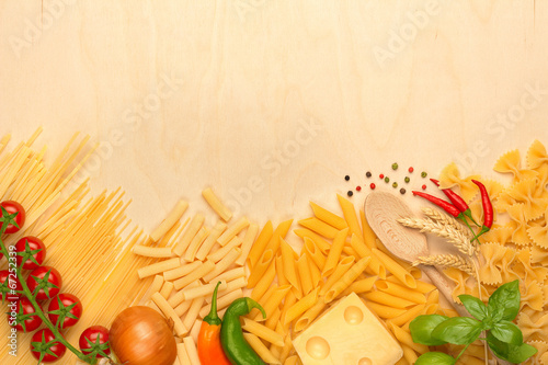 pasta, emmental and fresh vegetables