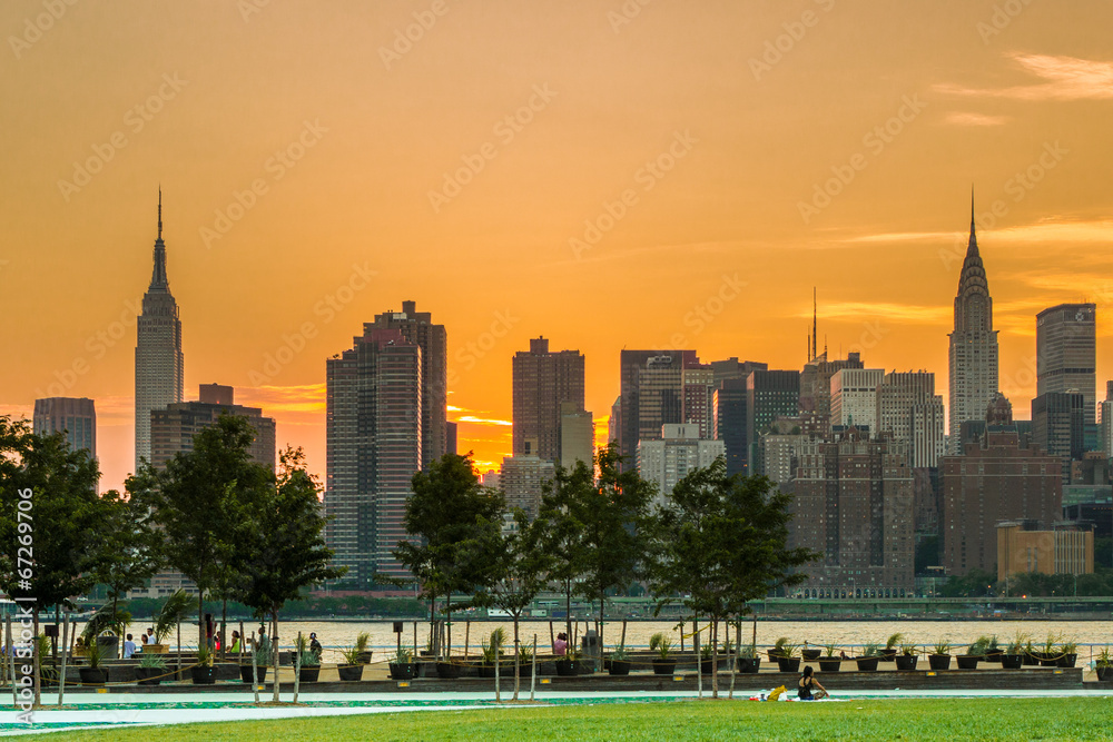 Manhattan Skyline bei Sonnenuntergang