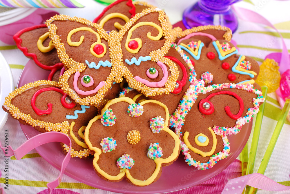 butterfly and flower shaped gingerbread cookies butterfly and flower shaped gingerbread cookies