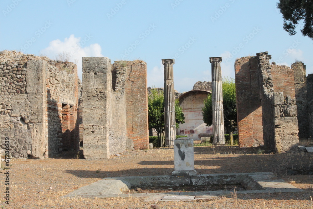 building in the old pompei
