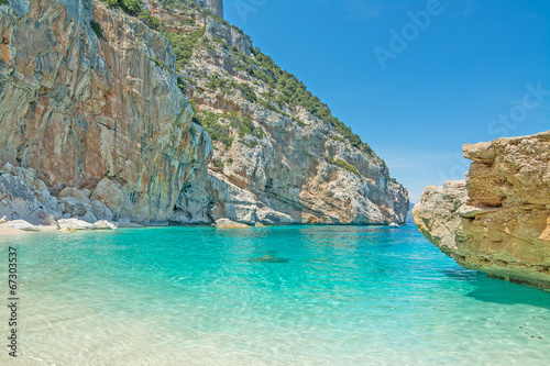 Cala Mariolu foreshore