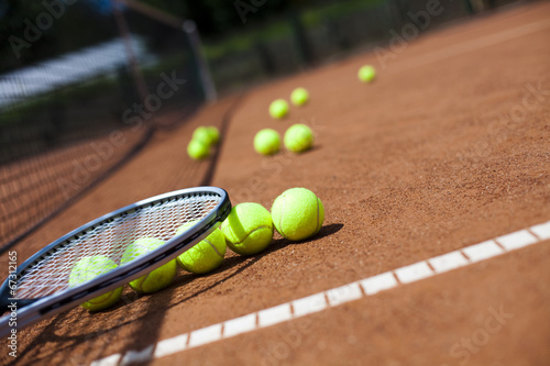 Sport, Tennis racket and balls © Sebastian Duda