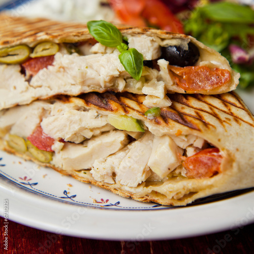 tomato olives chicken wrap photo