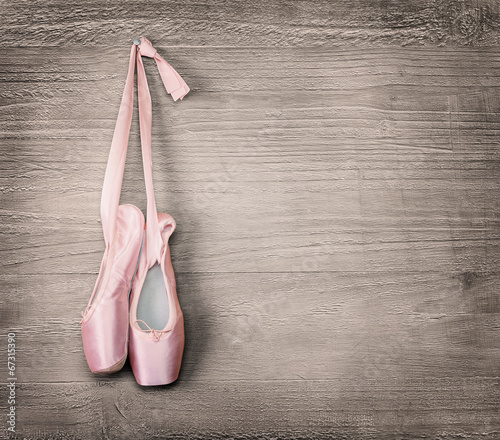 Valokuva new pink ballet shoes