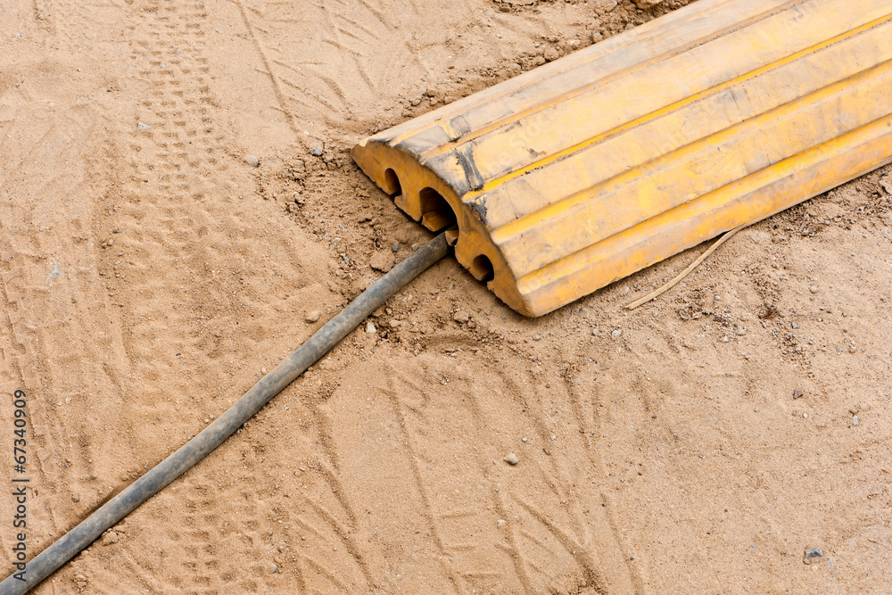 Kabelrampe Für Einfahrt & Gehweg - Wetterfeste Kabelbrücke Aus PVC Für Draußen