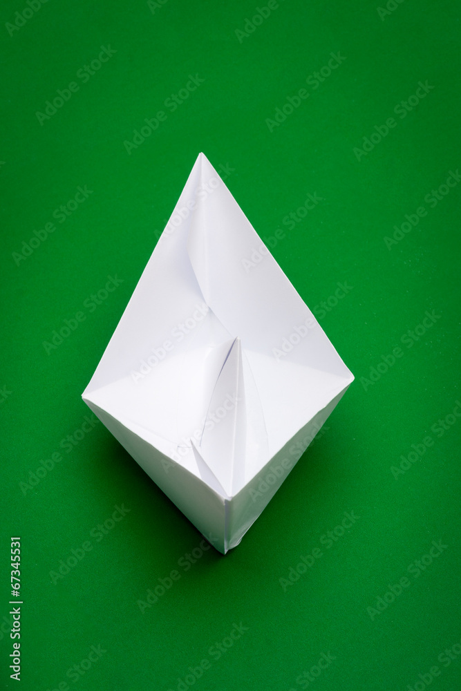 Fototapeta premium origami paper ship