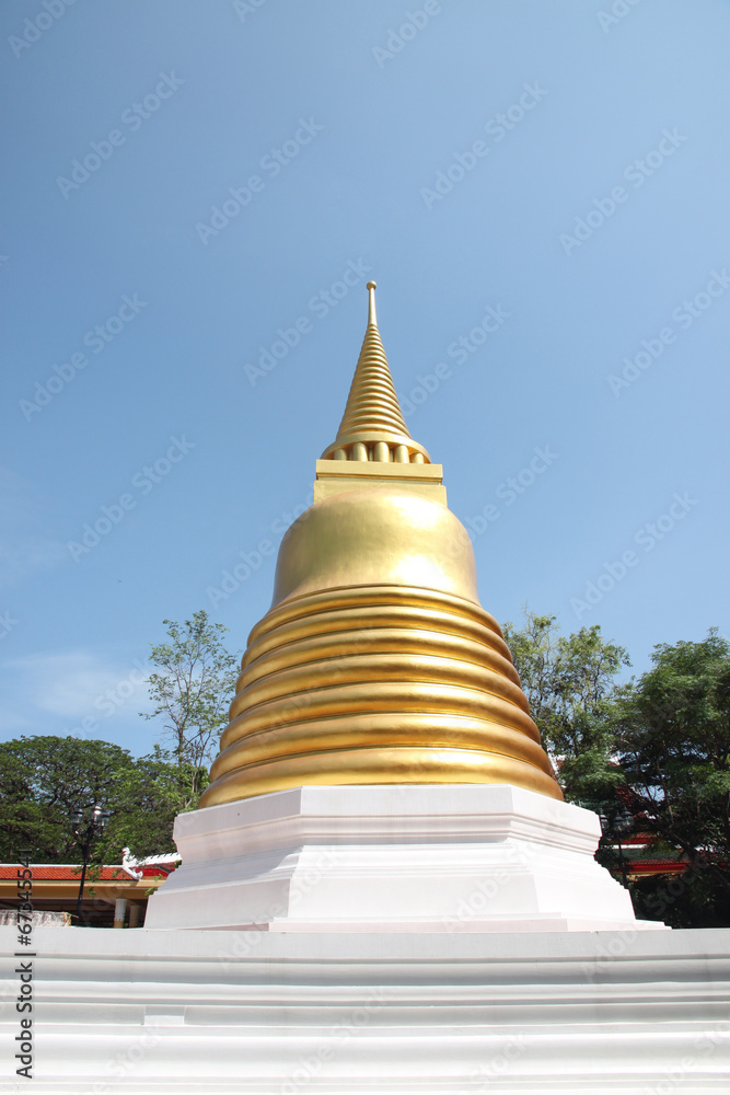 Fototapeta premium Golden pagoda in Thailand Temple.