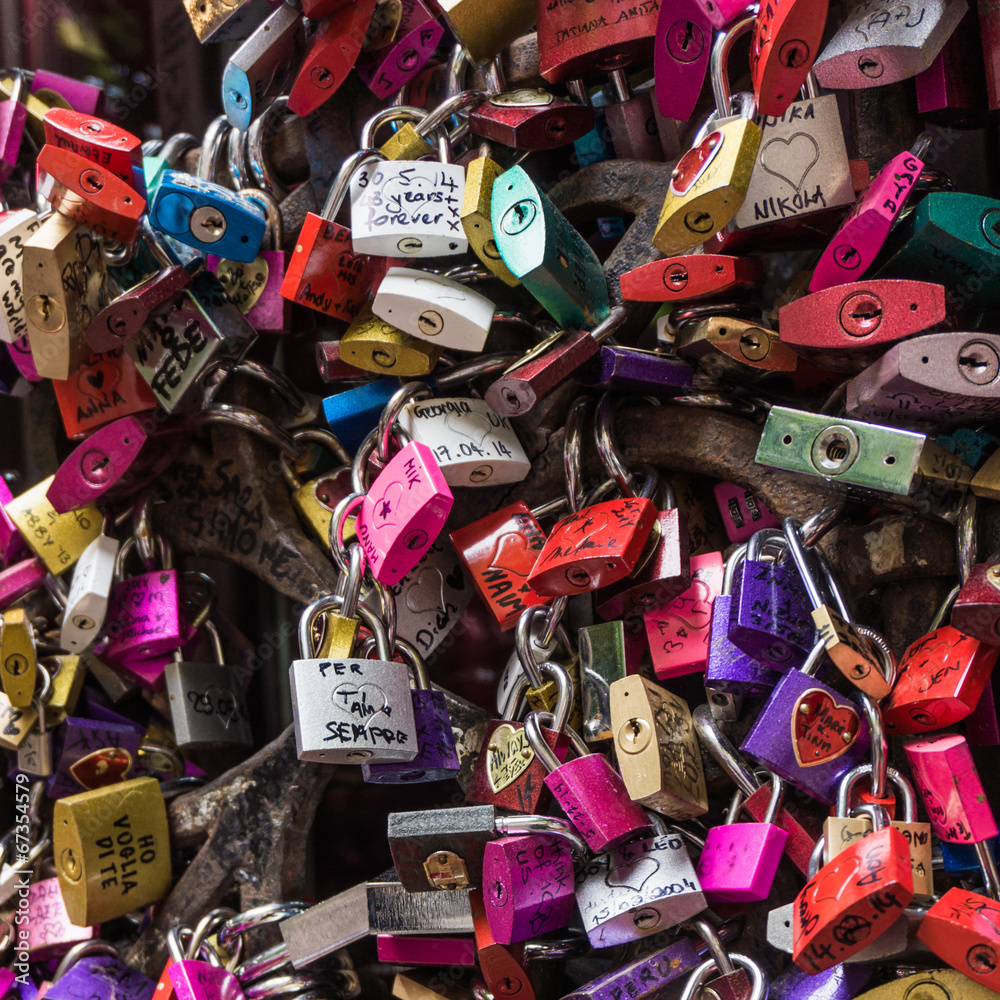 many colored locks of love in the gate of the House of Romeo and