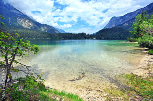 Fototapeta Naklejka Na Ścianę i Meble -  Mountain lake in Alps