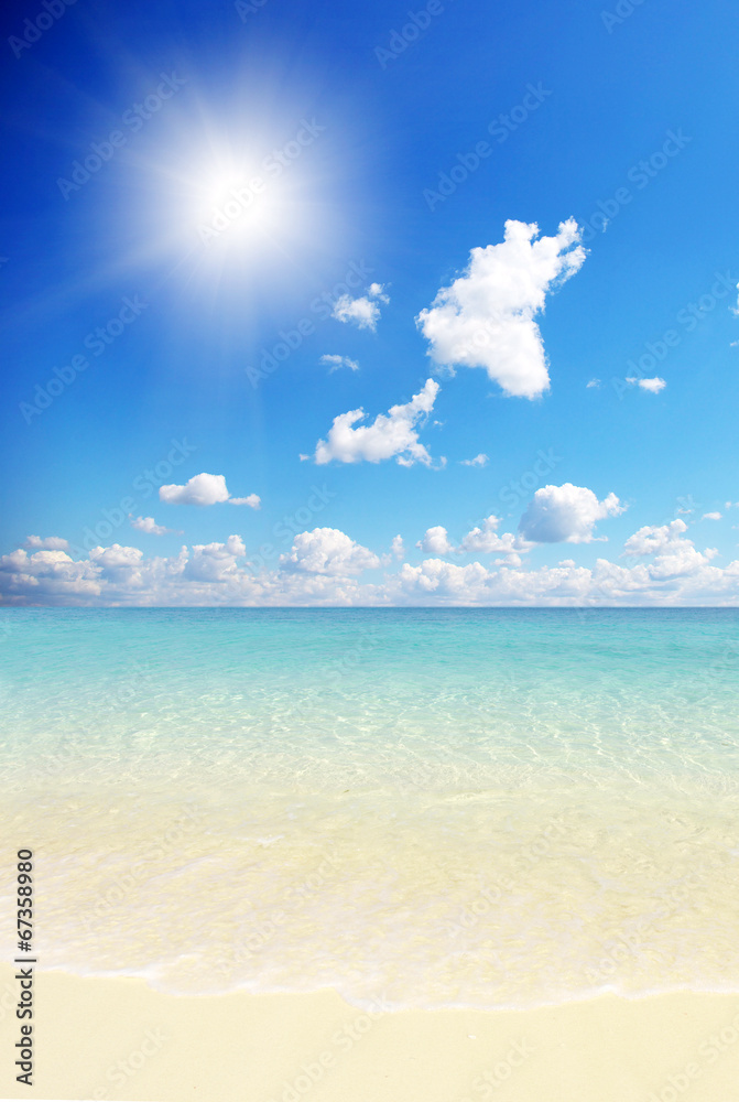 Naklejka premium beach and tropical sea