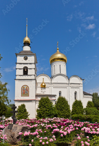 St Boris and Gleb Cathedral (XVI c.) in Dmitrov, Russia © joymsk