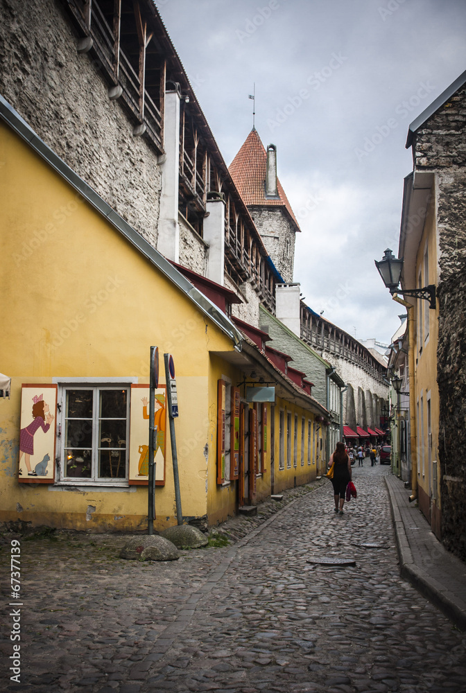 Fototapeta premium Street in old town. Tallinn, Estonia