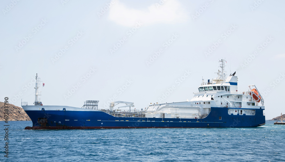 Frachtschiff für Gas - Transportschiff auf See Frachtschiff für Gas - Transportschiff auf See