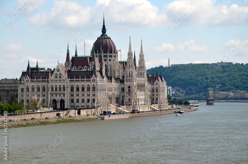 Parlament in Budapest © hecht7