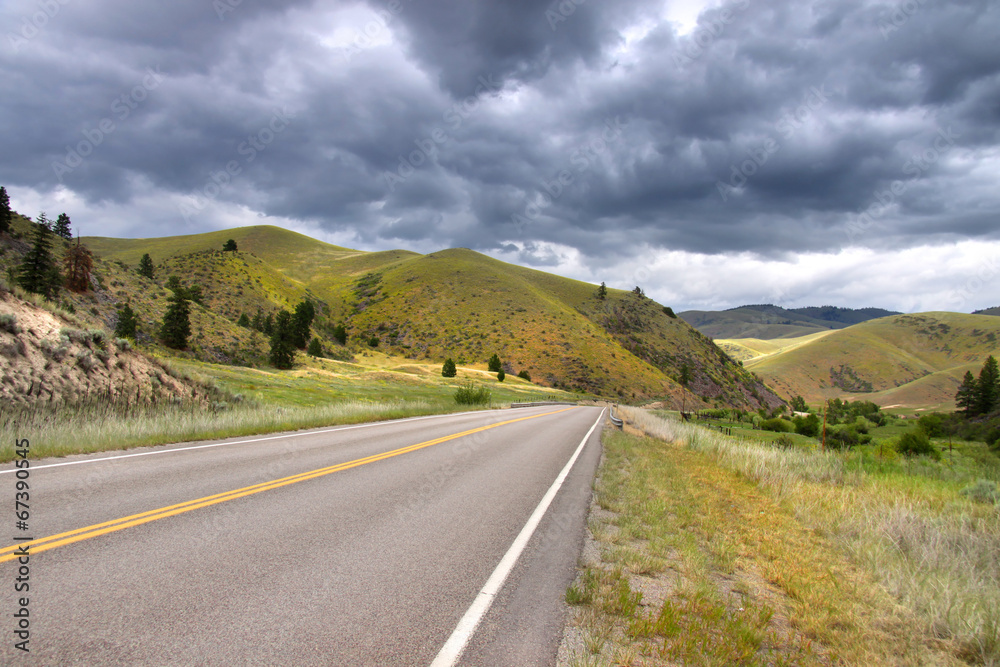 Scenic route in Montana