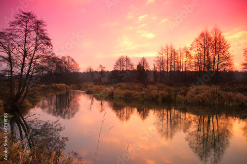 Fototapeta Naklejka Na Ścianę i Meble -  sunrise over the river late autumn