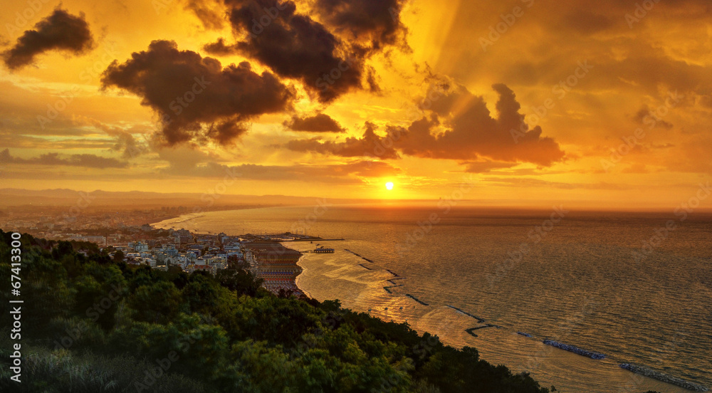 Fototapeta premium Tramonto su Gabicce