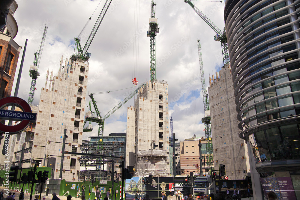 Obraz premium London, building site with cranes in the Bank of England aria